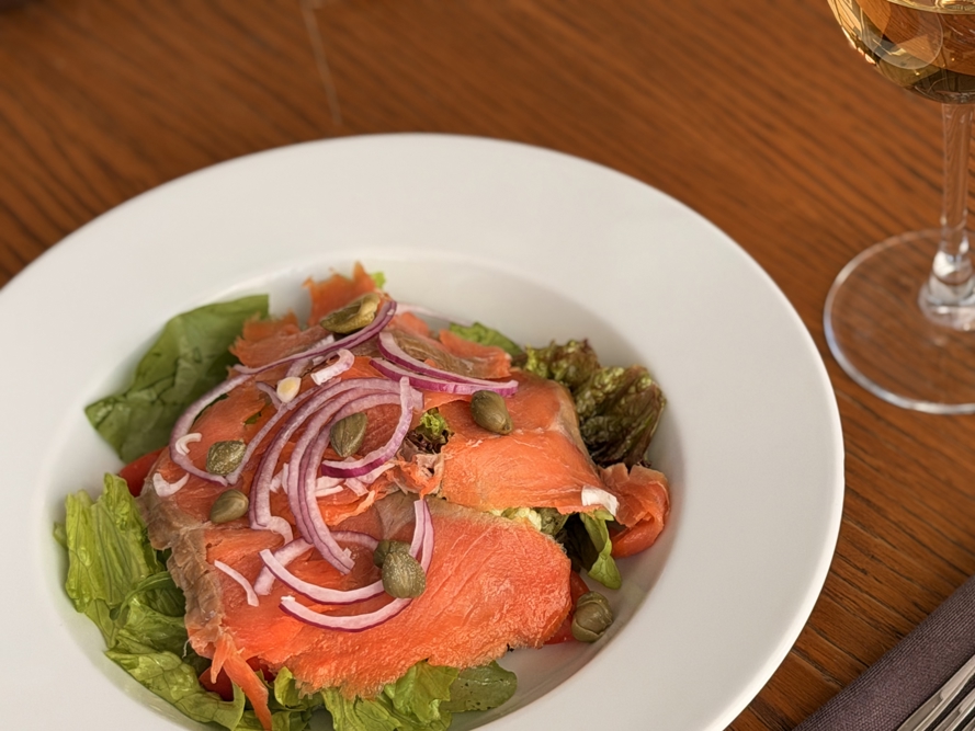 Füme Somonlu Salata HMA Hotel & Suites
