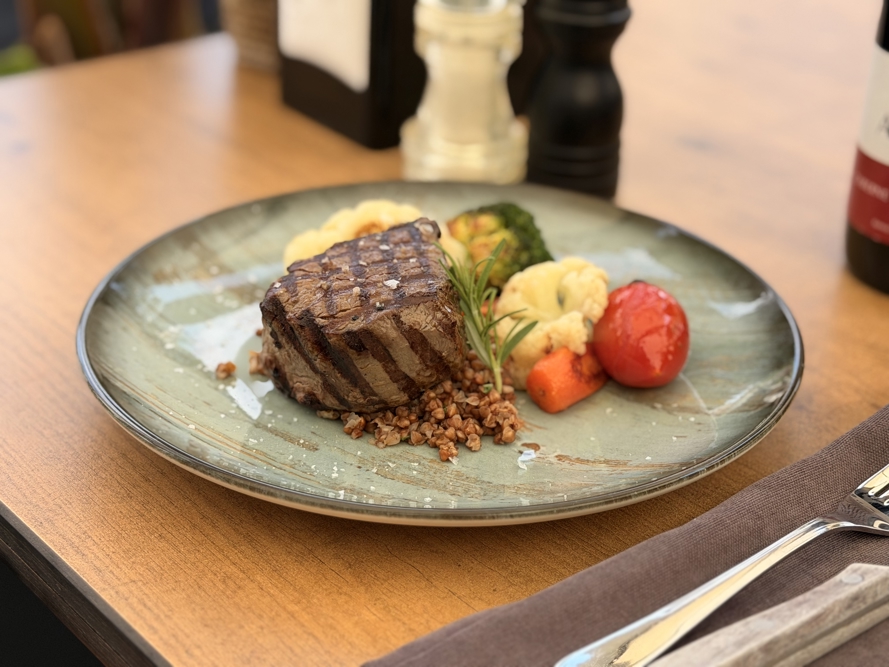 Bonfile Steak HMA Hotel & Suites
