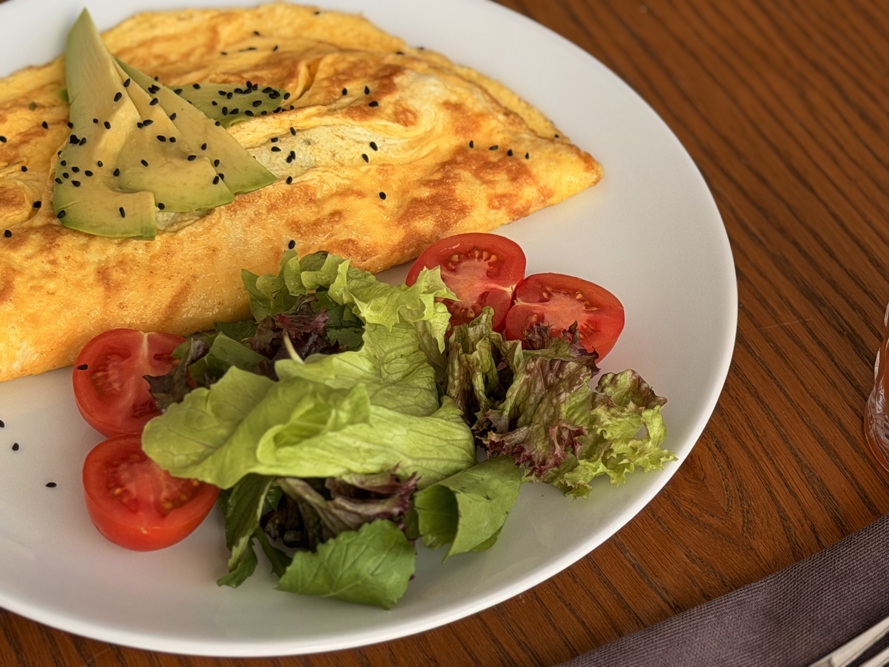 Avokado & Feta Omlet HMA Hotel & Suites