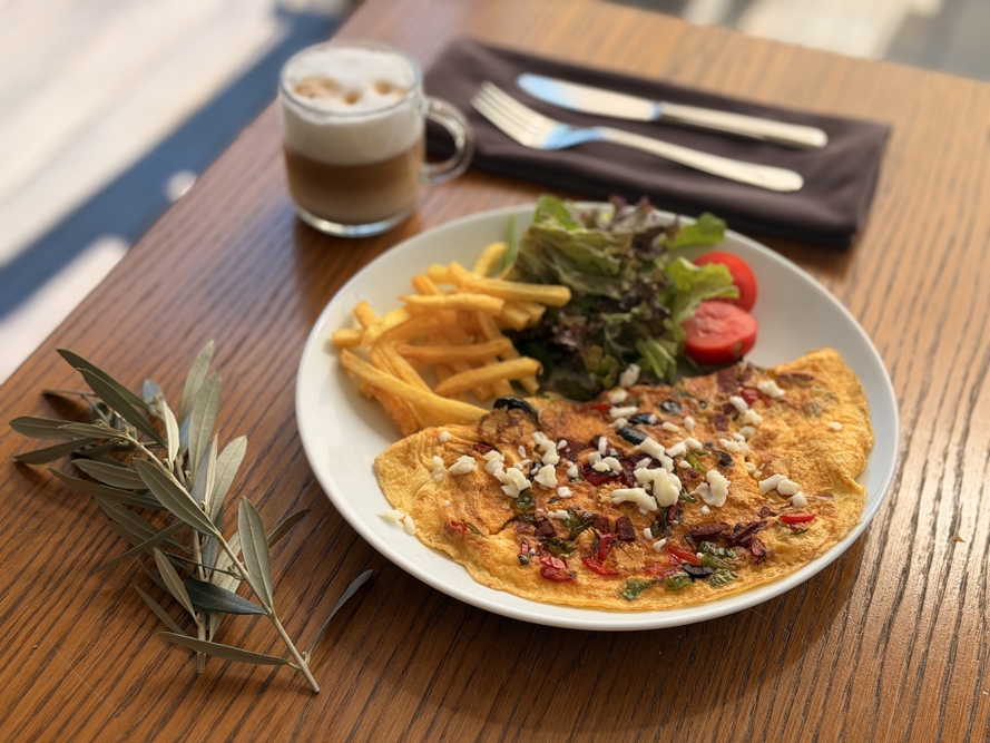 Akdeniz Omleti HMA Hotel & Suites