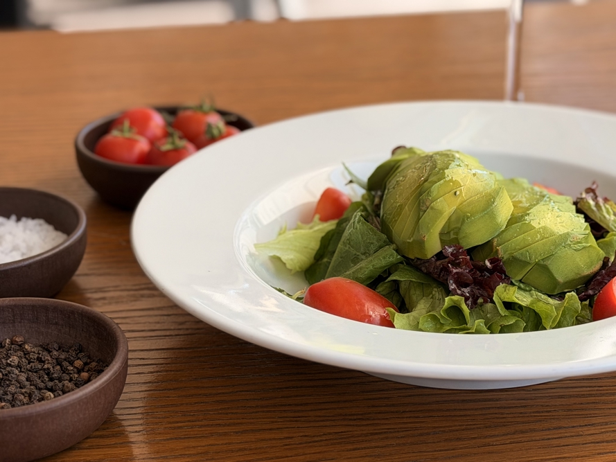 Avokado Salatası