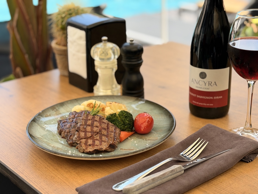 Madalyon Bonfile HMA Hotel & Suites