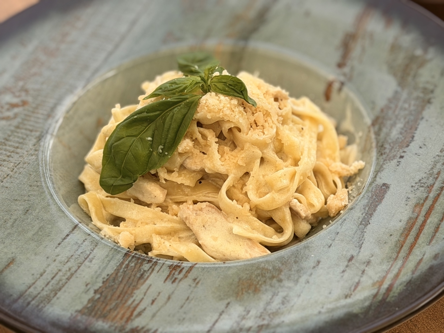 Tavuklu Tagliatelle Carbonara HMA Hotel & Suites